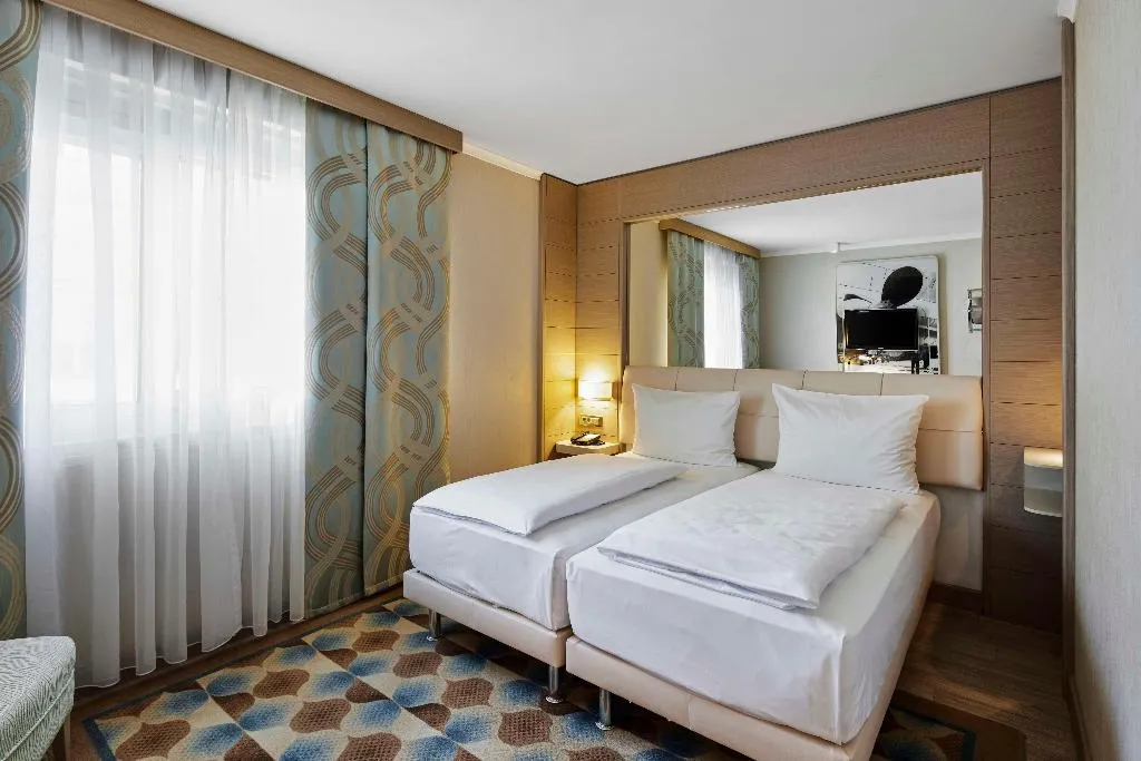Room, Titanic Comfort Mitte, Berlin