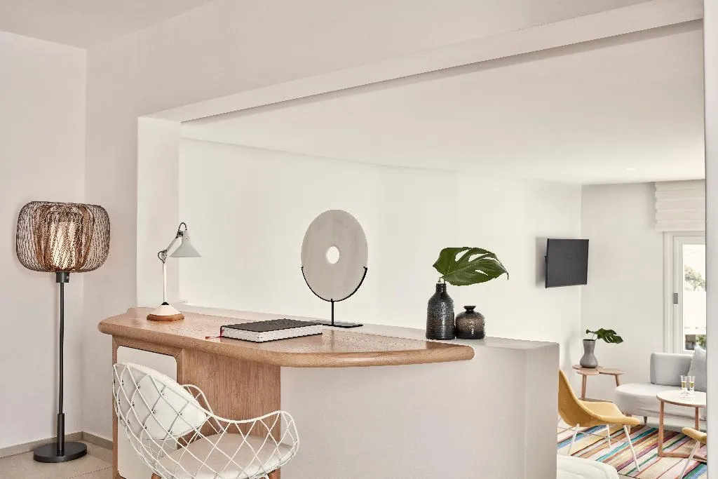 JUNIOR SUITE WITH JACUZZI Room, Myconian Kyma, a Member of Design Hotels, Mykonos
