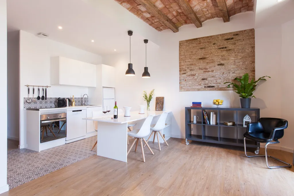 APARTMENT WITH BALCONY Room, Charming Flats by Aspasios, Barcelona