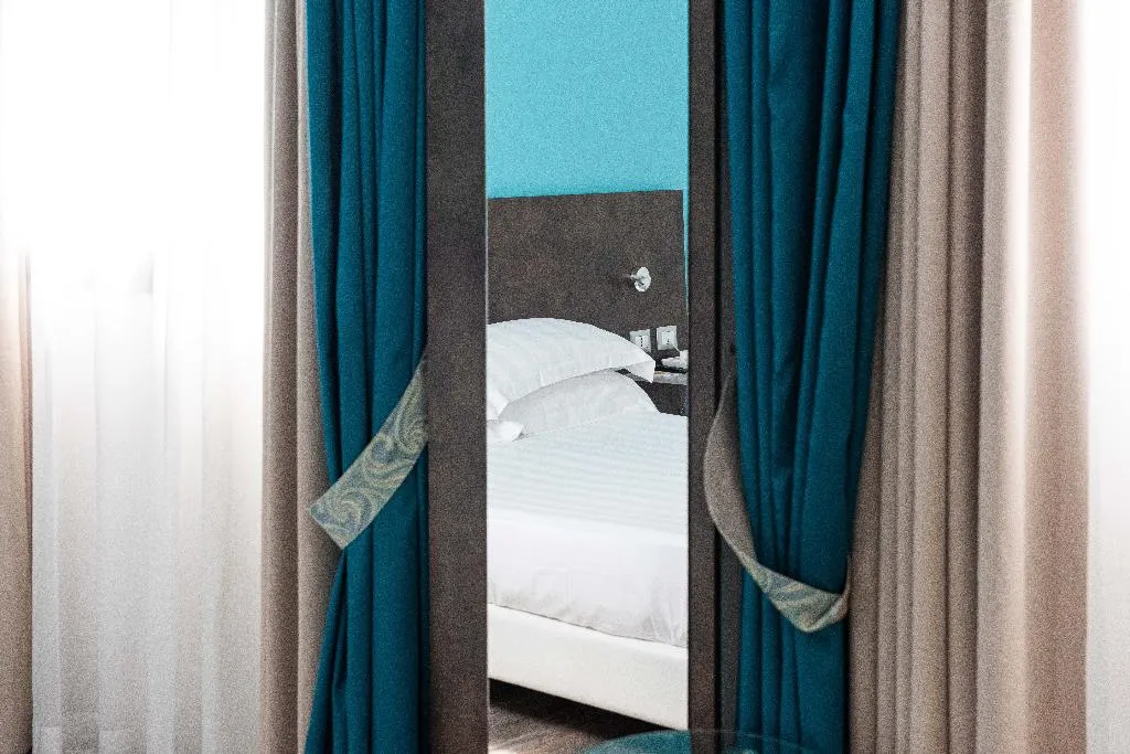 JUNIOR SUITE CAPACITY 2 Room, Phi Hotel Milano, Milan