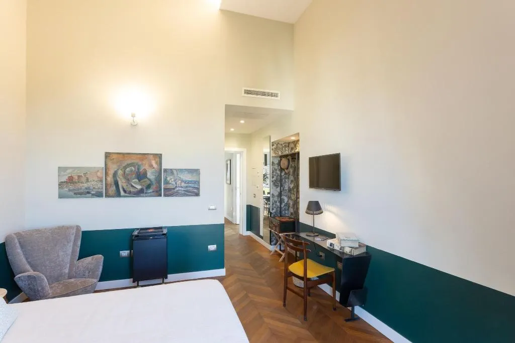 Room, Accademia 39, Naples