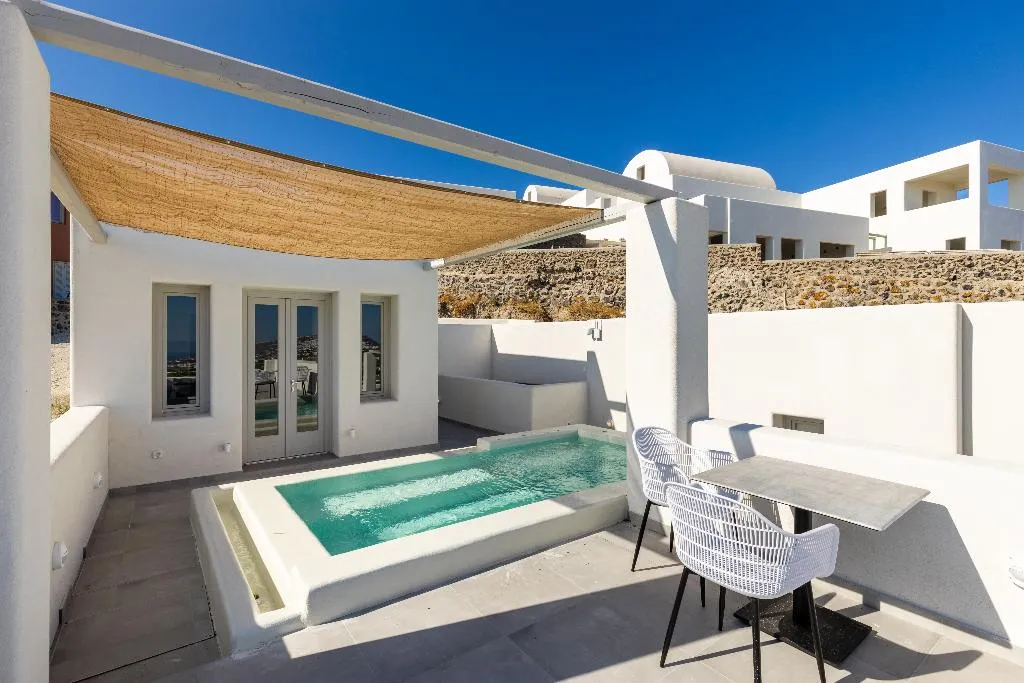 SUITE DELUXE WITH PRIVATE POOL Room, Serapias Suites, Santorini