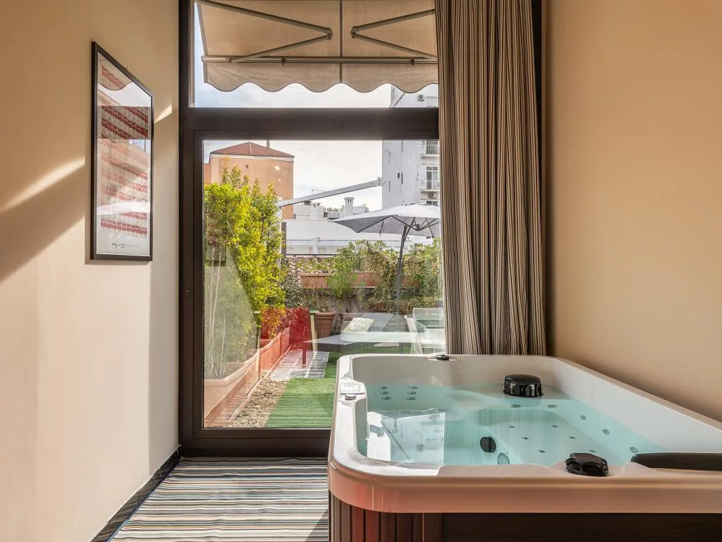 SUITE WITH PRIVATE POOL Room, Snob Luxury Suite, Cagliari
