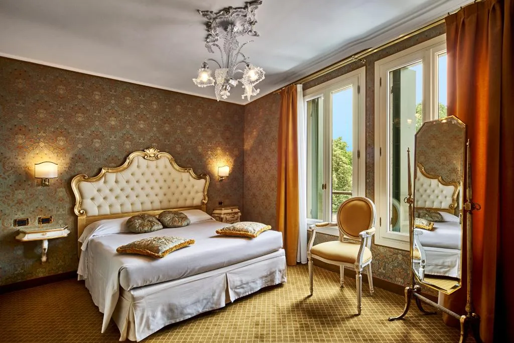 DOUBLE DELUXE CANAL VIEW Room, Gardena, Venice