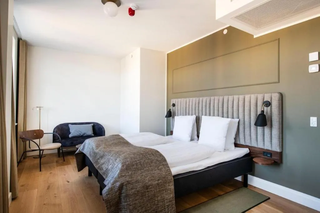 Room, Sct Thomas, Copenhagen