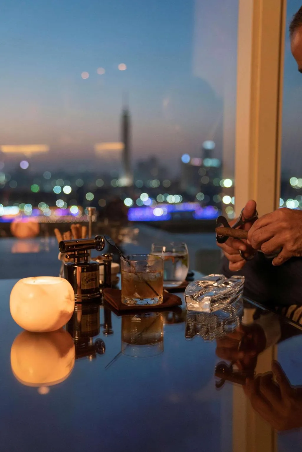 Bar, Kempinski Nile Hotel Garden City Cairo, Cairo