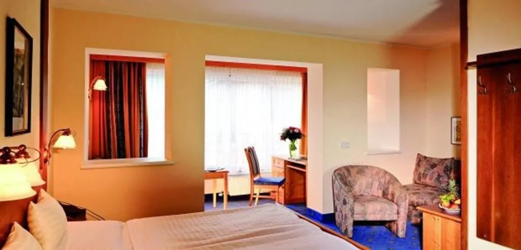 DOUBLE DELUXE KING BED Room, Hotel Kaltschmid, Innsbruck