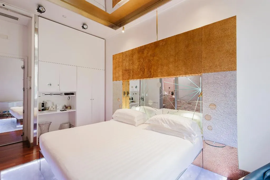 JUNIOR SUITE STANDARD Room, Hotel Trecento, Rome