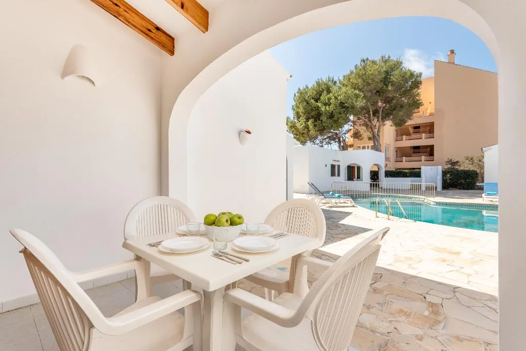APARTMENT ONE BEDROOM ONE BATHROOM Room, Casas Menorquinas, Menorca