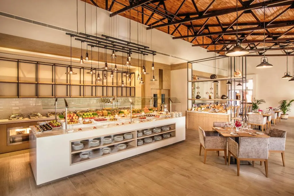 Restaurant, JA Hatta Fort Hotel, Dubai