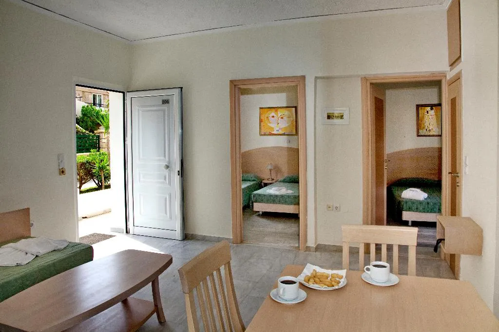 FAMILY ROOM CAPACITY 6 TWO BEDROOMS Room, Jo An Beach, Crete