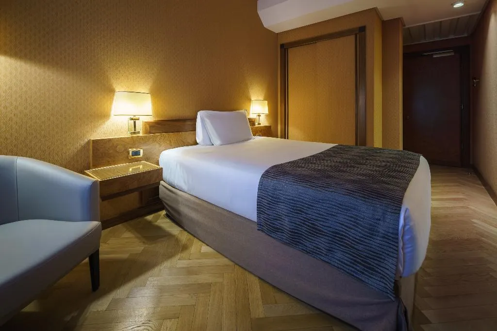 Room, Exe Majestic, Naples