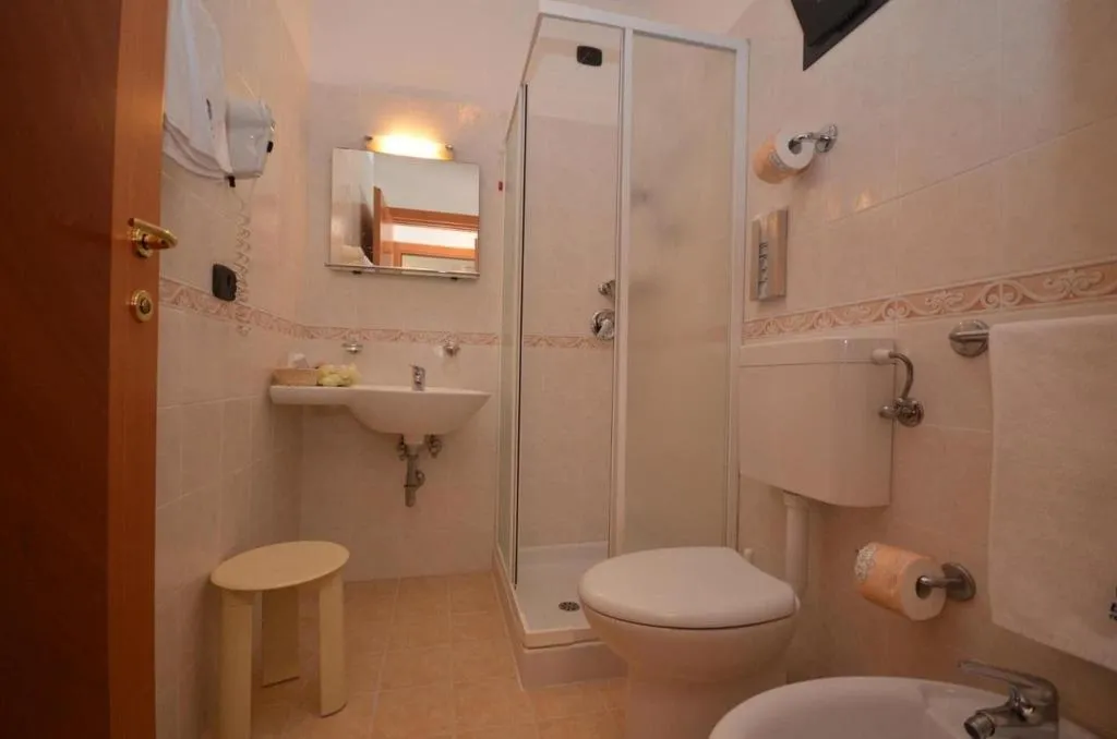 Room, Olimpia, Venice