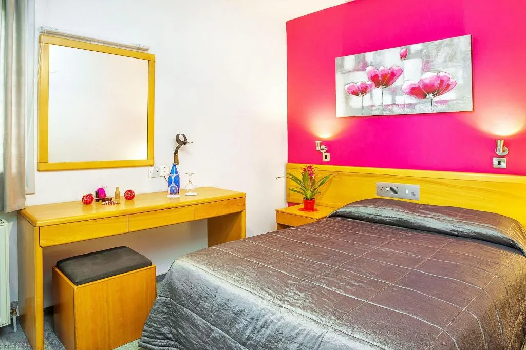 DOUBLE STANDARD Room, Troodos Hotel, Cyprus