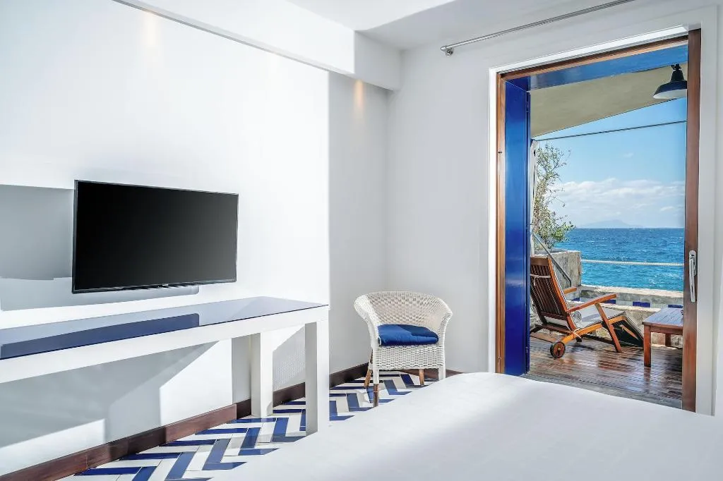 Room, Capo La Gala Hotel & Wellness, Naples