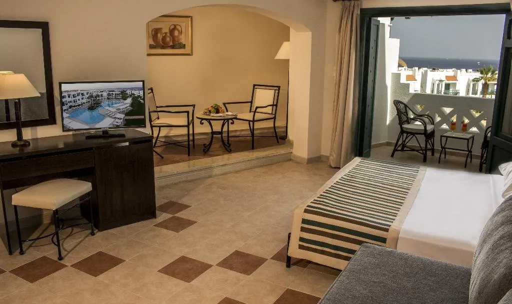 FAMILY ROOM POOL VIEW Room, JAZ Neo Naama Bay, Red Sea Riviera
