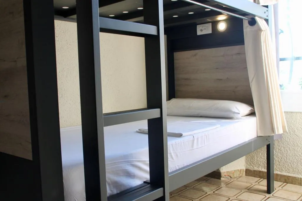 Room, Alberg Costa Brava, Costa Brava