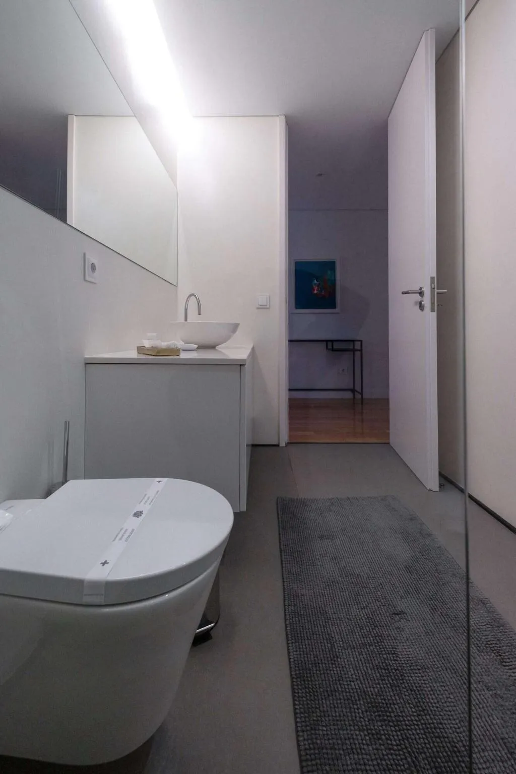 Room, Domum, Porto