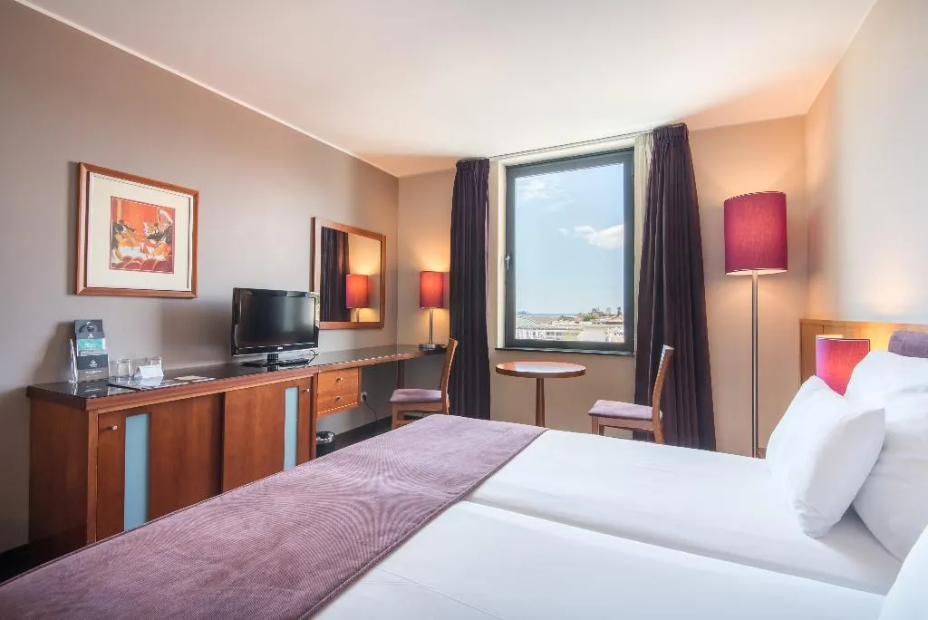 Double or Twin CLASSIC Room, Vila Gale Opera, Lisbon