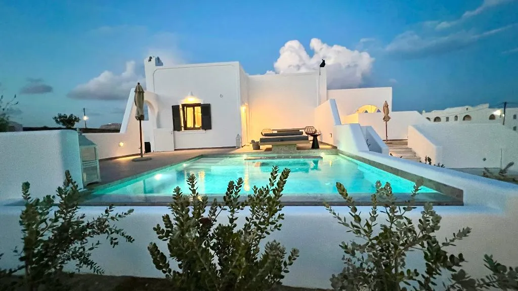 JUNIOR SUITE LUXURY Room, Vineyard Exclusive Suites, Santorini
