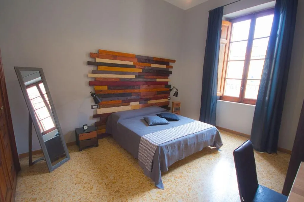 Room, Sanfelice, Naples