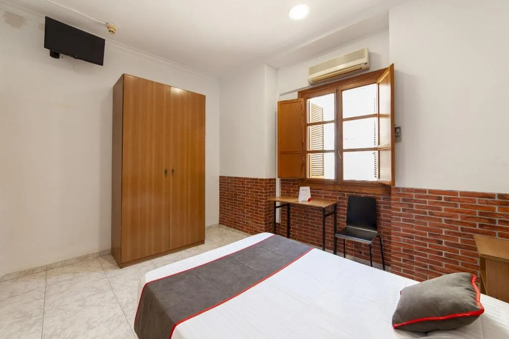 Room, OYO Pensión el Rincón, Valencia