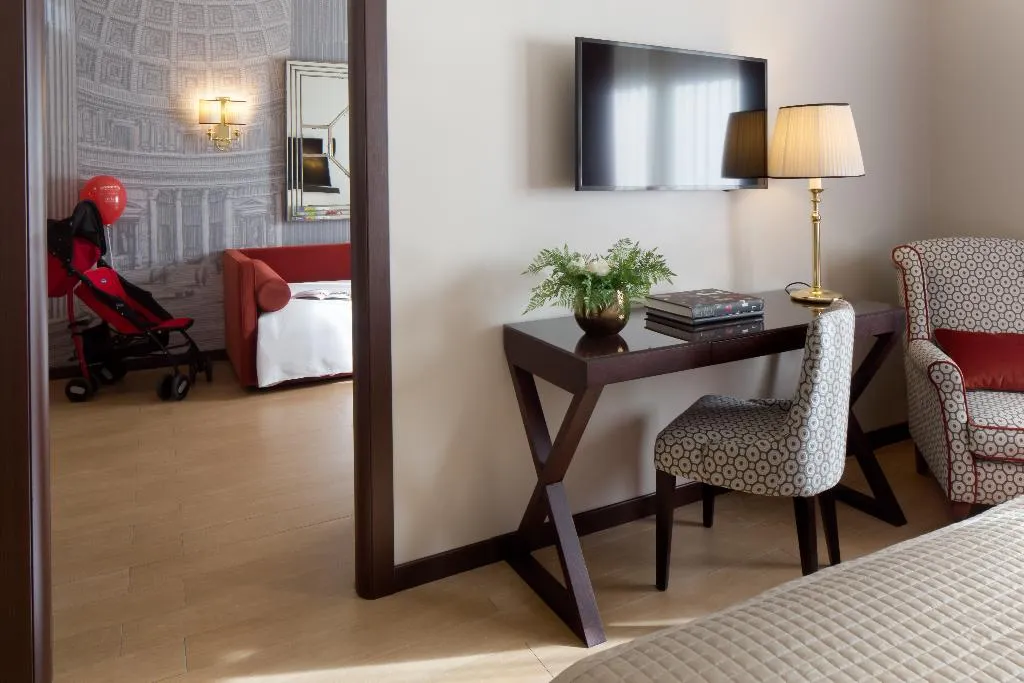 FAMILY ROOM STANDARD Room, Starhotels Michelangelo Roma, Rome