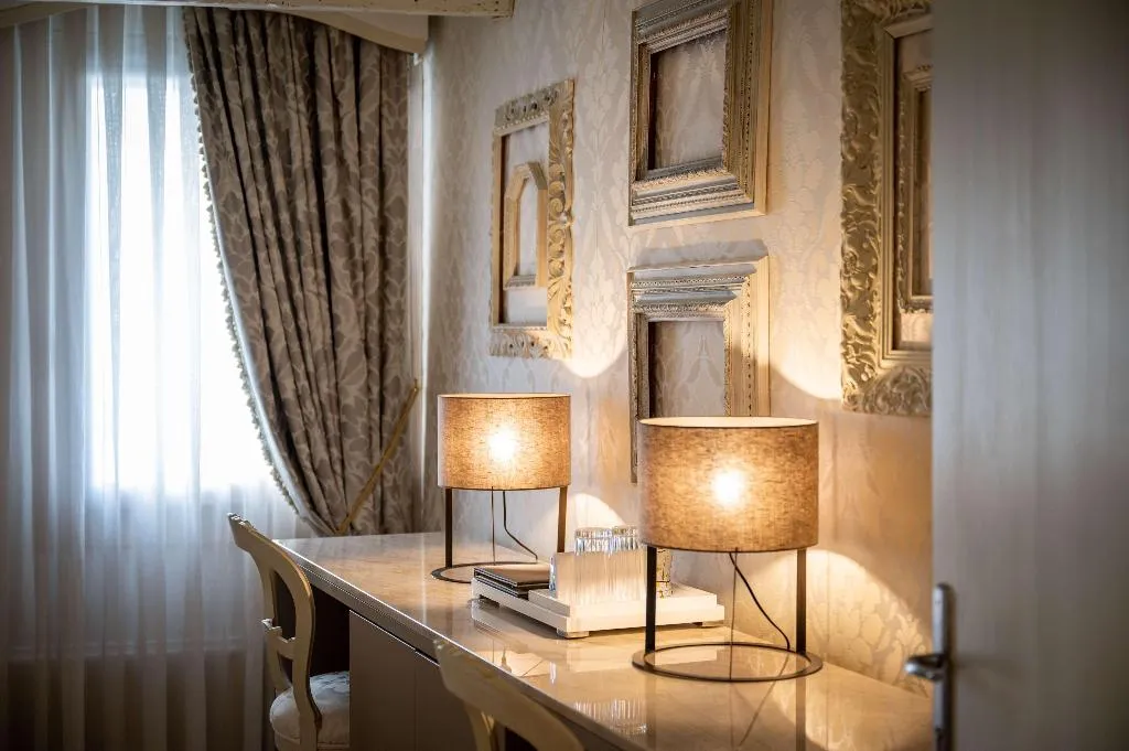Room, Ca Maria Adele, Venice