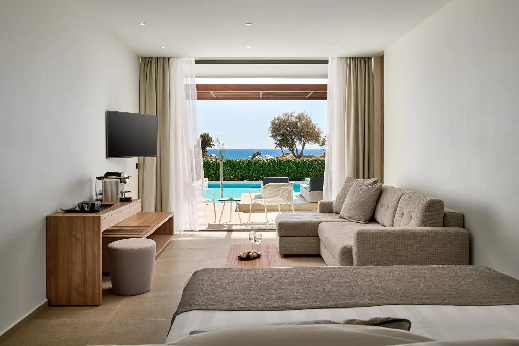 JUNIOR SUITE BEACH FRONT Room, Gennadi Grand Resort, Rhodes
