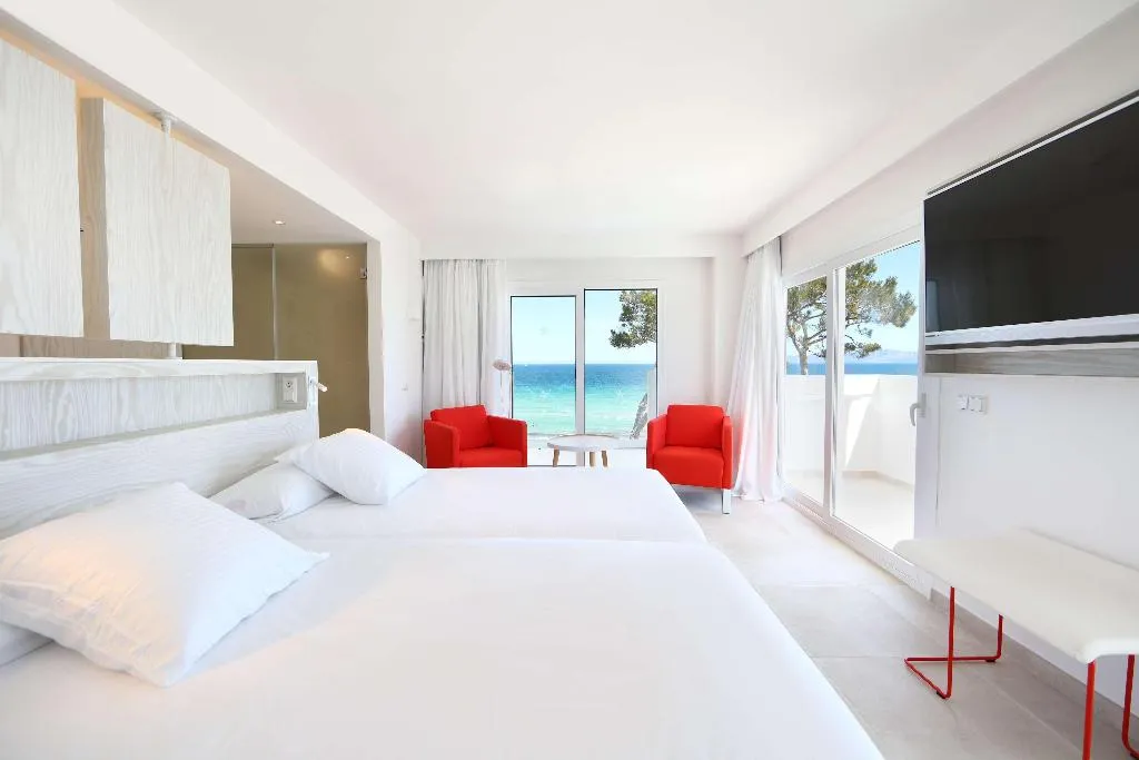 Room, Iberostar Waves Alcudia Park, Majorca