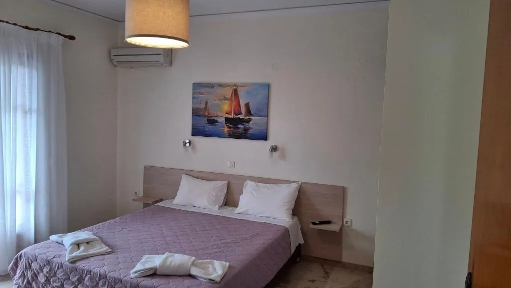 QUADRUPLE DELUXE ONE BEDROOM Room, Tolo Blue Bay, Athens