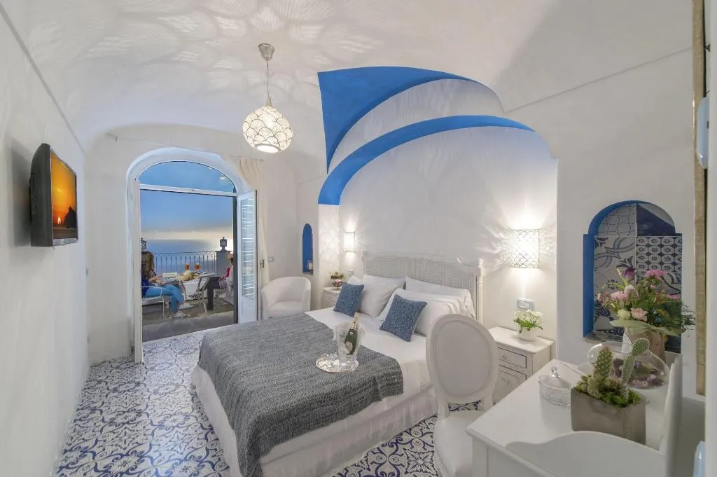 Room, B&B La Barbera, Naples