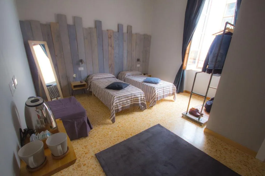 Room, Sanfelice, Naples