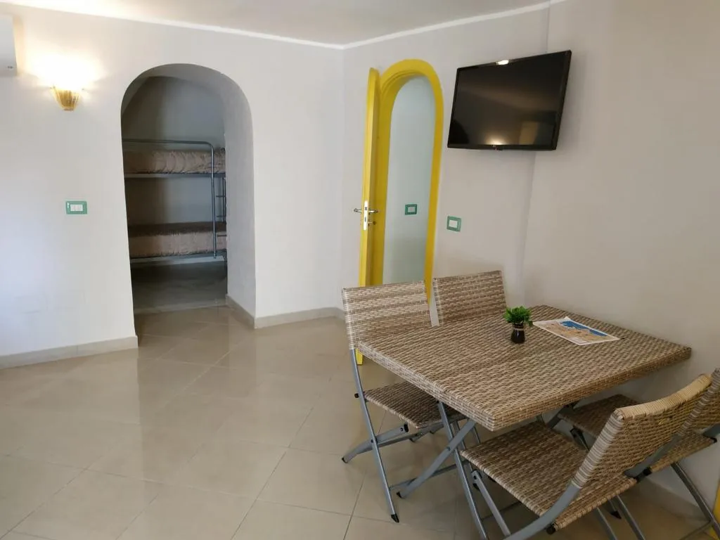 QUADRUPLE STANDARD Room, Buono BB, Naples