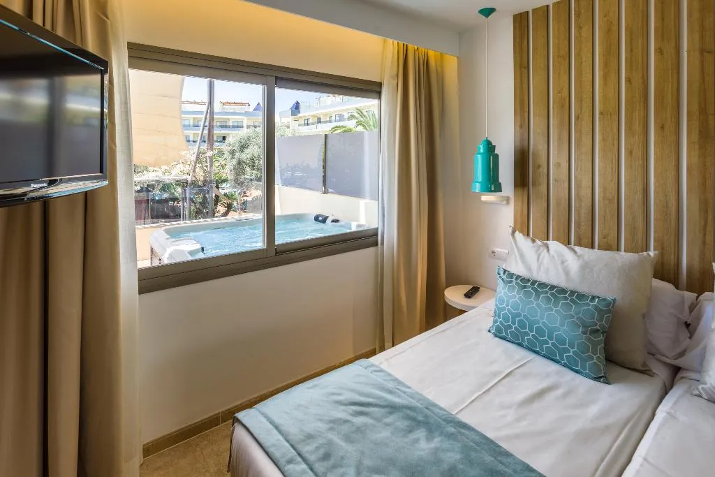APARTMENT SUPERIOR Room, Zafiro Palmanova, Majorca