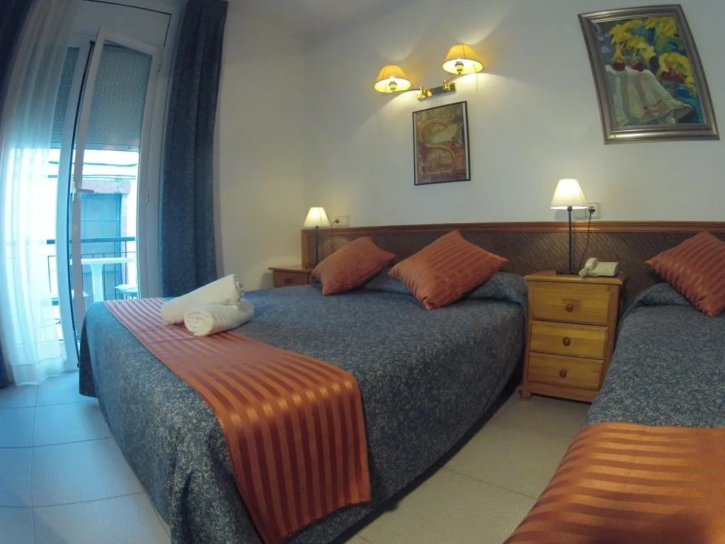 Double or Twin WITH BALCONY Room, Montserrat, Costa Brava