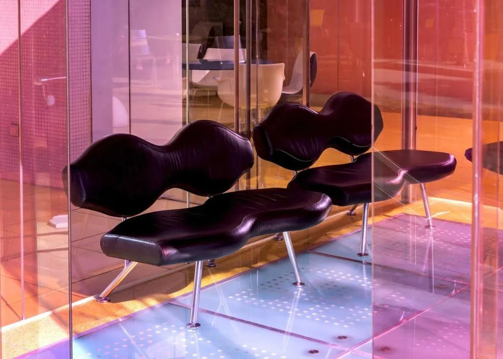 Bar, Semiramis, Athens