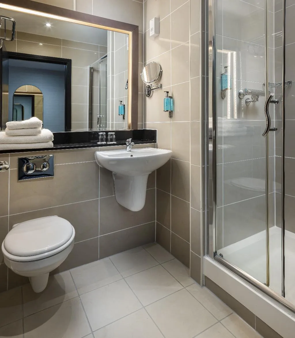 TWIN STANDARD Room, Academy Plaza Hotel, Dublin