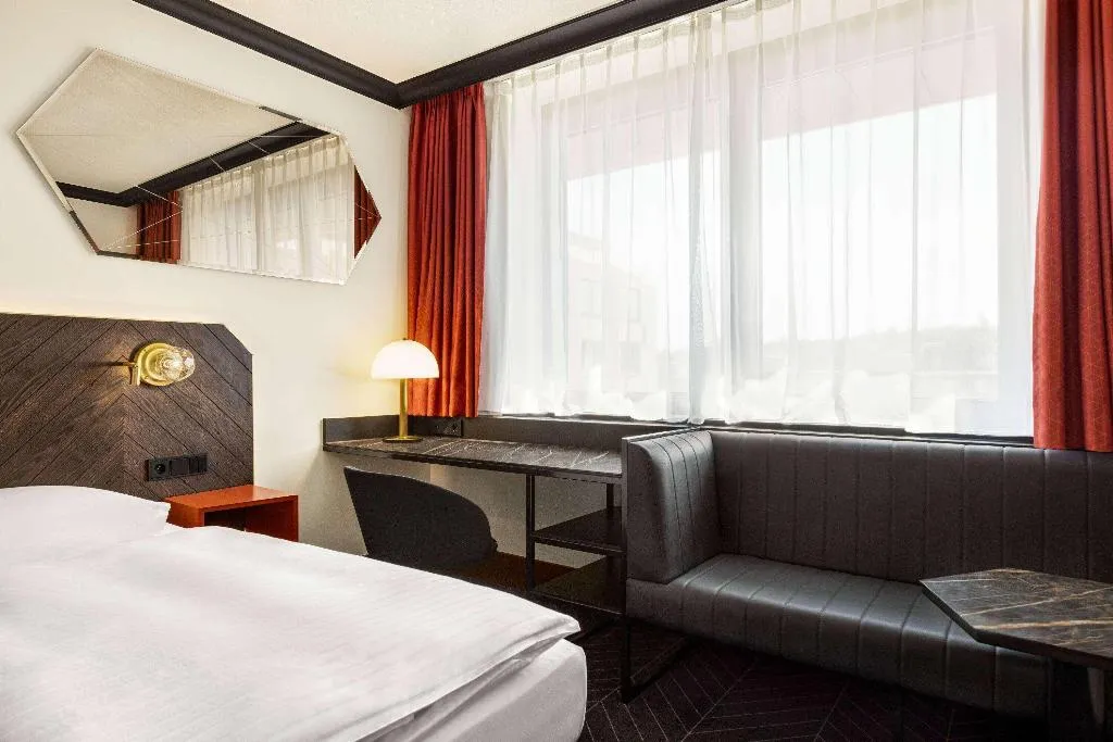 Room, Vienna House by Wyndham Diplomat Prague, Prague