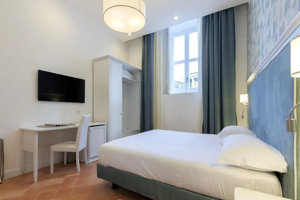 Room, D'amalfi Hospitality, Naples