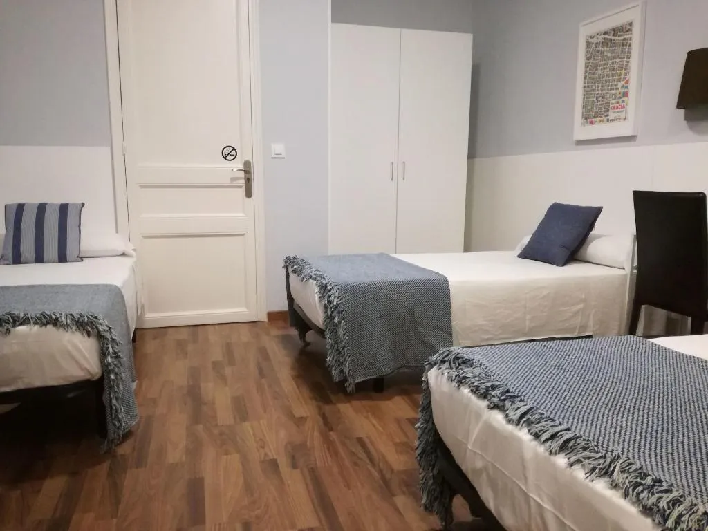 Room, Hostal Lesseps, Barcelona