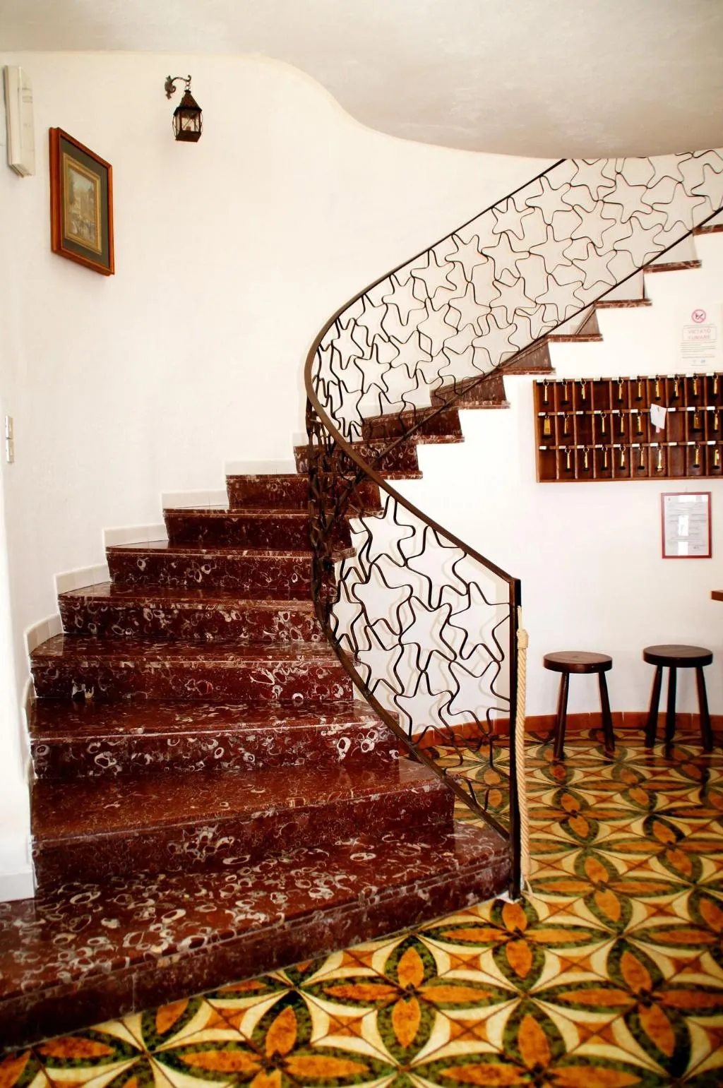 Lobby, Don Pedro, Naples