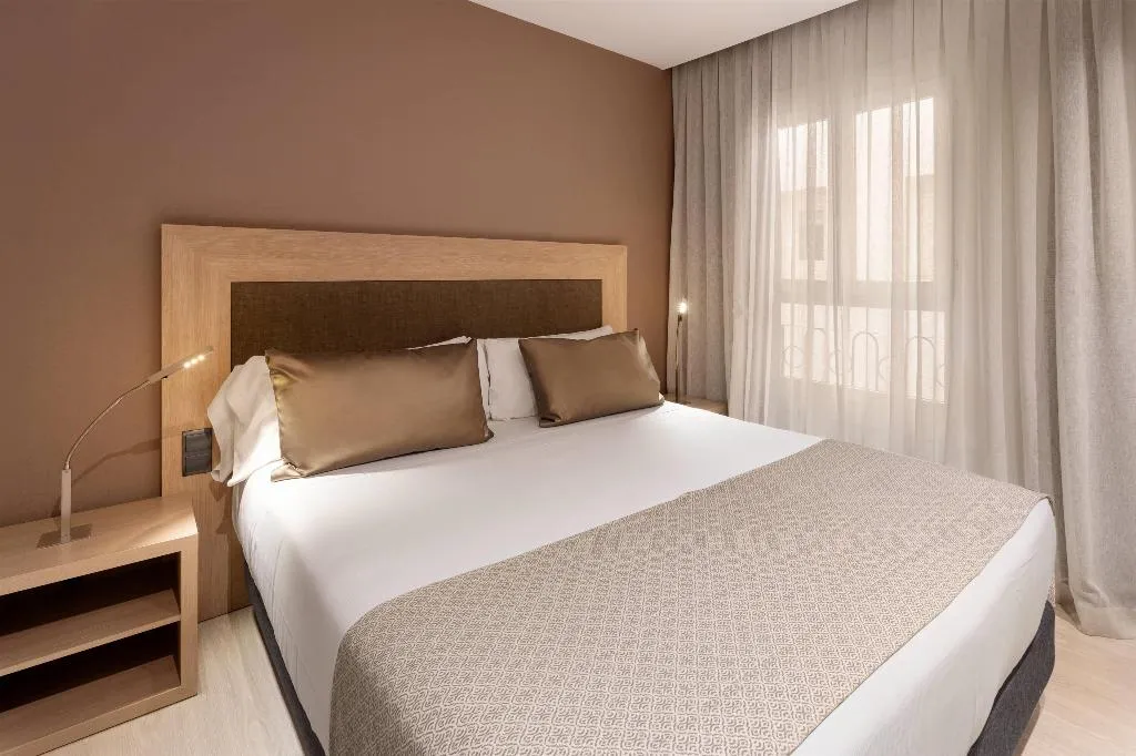 Room, Catalonia Atocha, Madrid