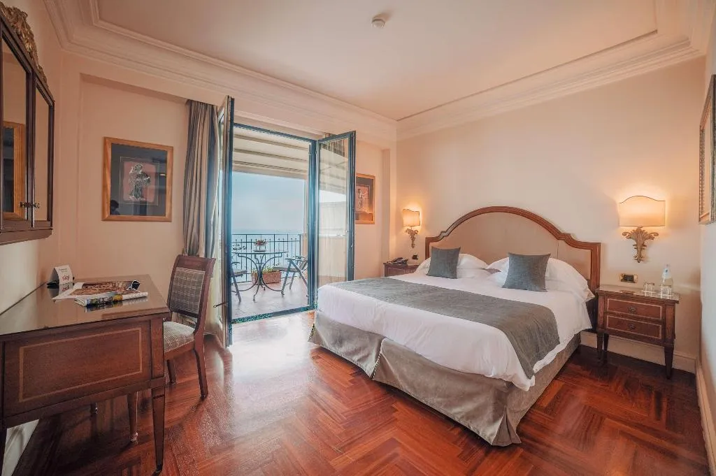 Room, Grand Hotel San Pietro, Taormina