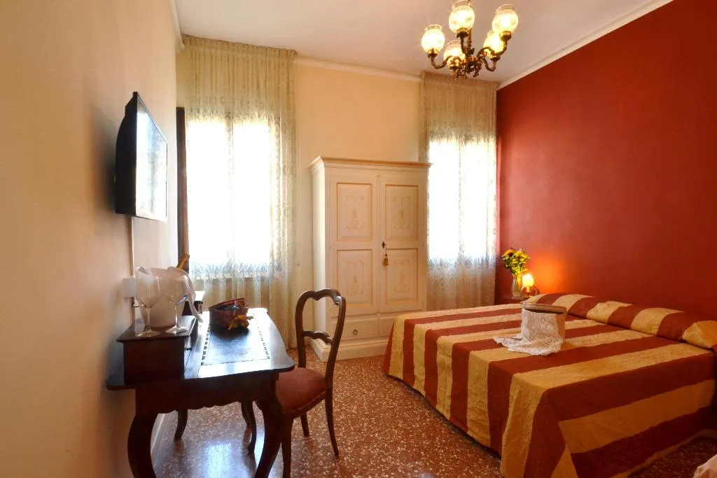 APARTMENT CAPACITY 6 Room, Mignon, Venice