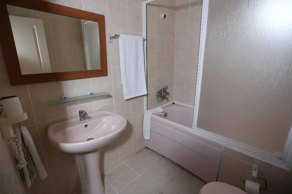 QUADRUPLE LAND VIEW Room, Tuntas Suites Altinkum, Bodrum