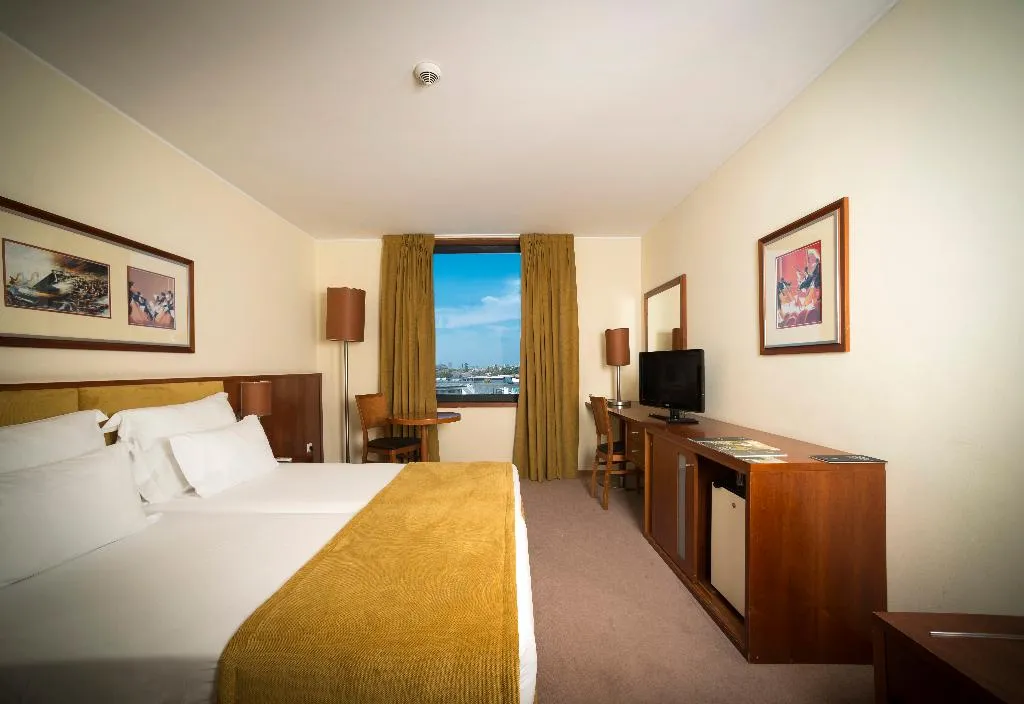 Double or Twin CAPACITY 3 Room, Vila Gale Opera, Lisbon