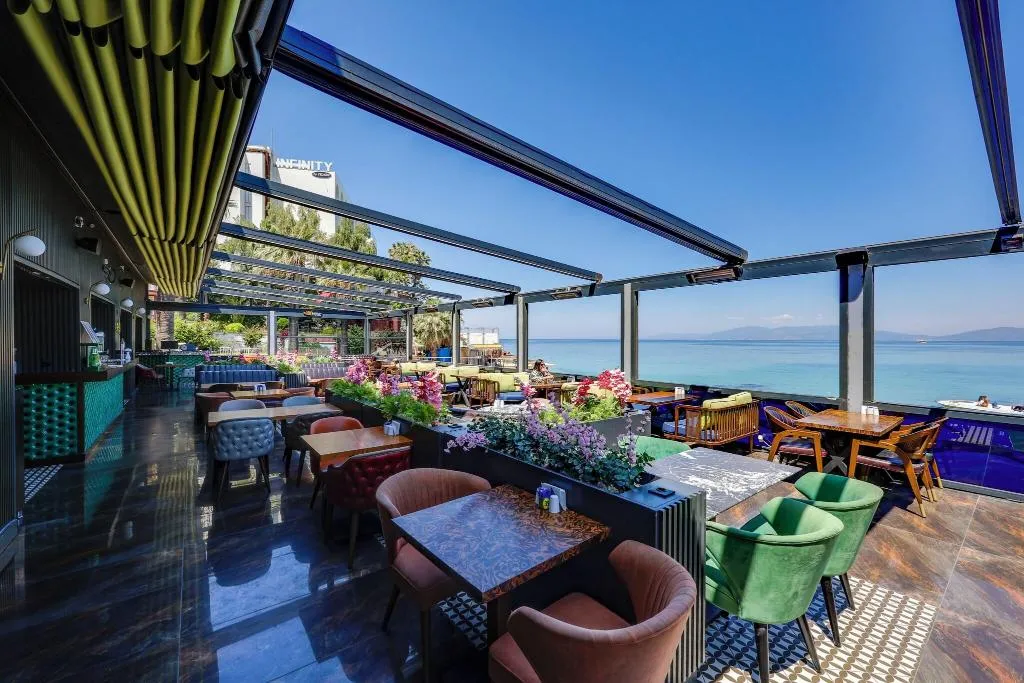 Terrace, Martı Beach Hotel, Izmir