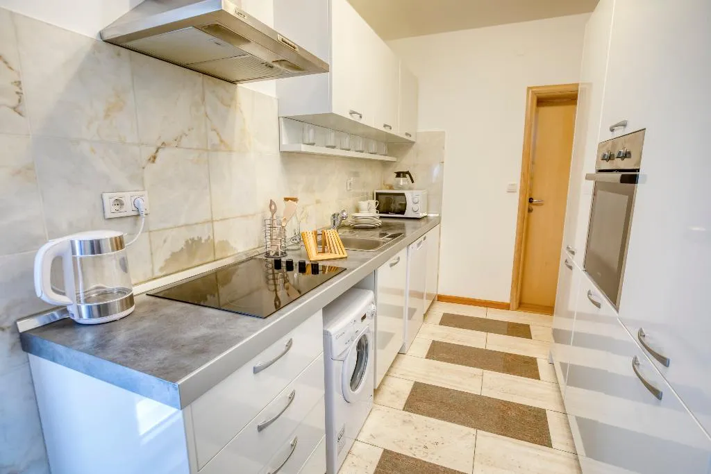 APARTMENT SEA VIEW WITH BALCONY Room, Villa Miramar, Split