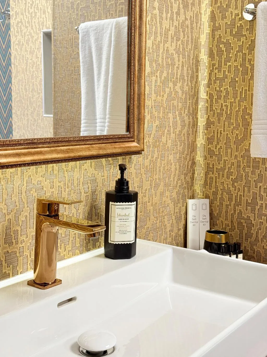 SUITE WITH JACUZZI Room, The Yali Konak Hotel Izmir, Izmir